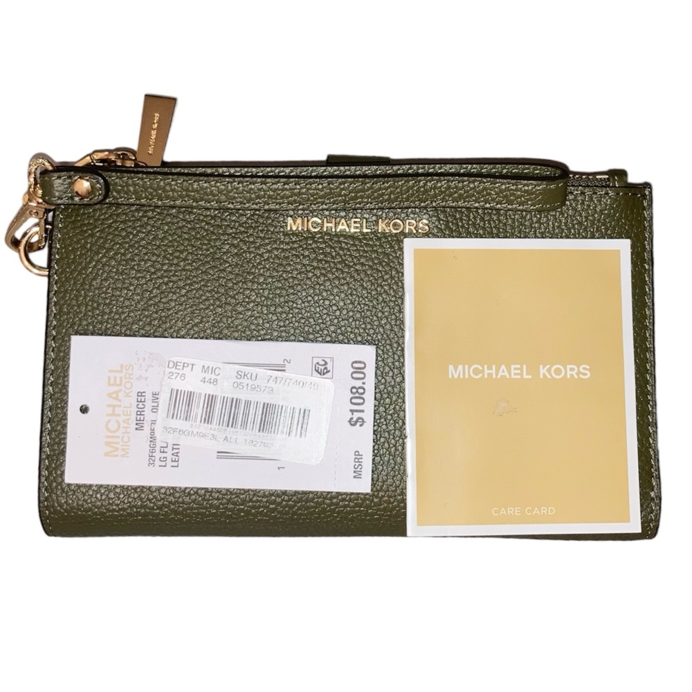 Traded* Like New! Michael Kors Olive Green Wristlet - Picture 2 of 6